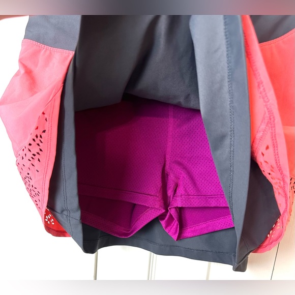 TITLE NINE Nimblene Skort Skirt Boy Shorts Coral Pink Gray Laser Cut Out 150997 - Picture 4 of 11